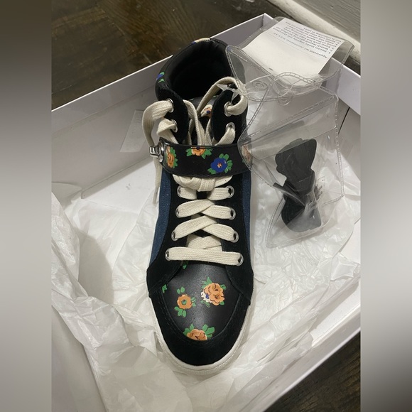 NWT Rare Coach Pembroke Tea Rose Sneakers - Picture 4 of 6